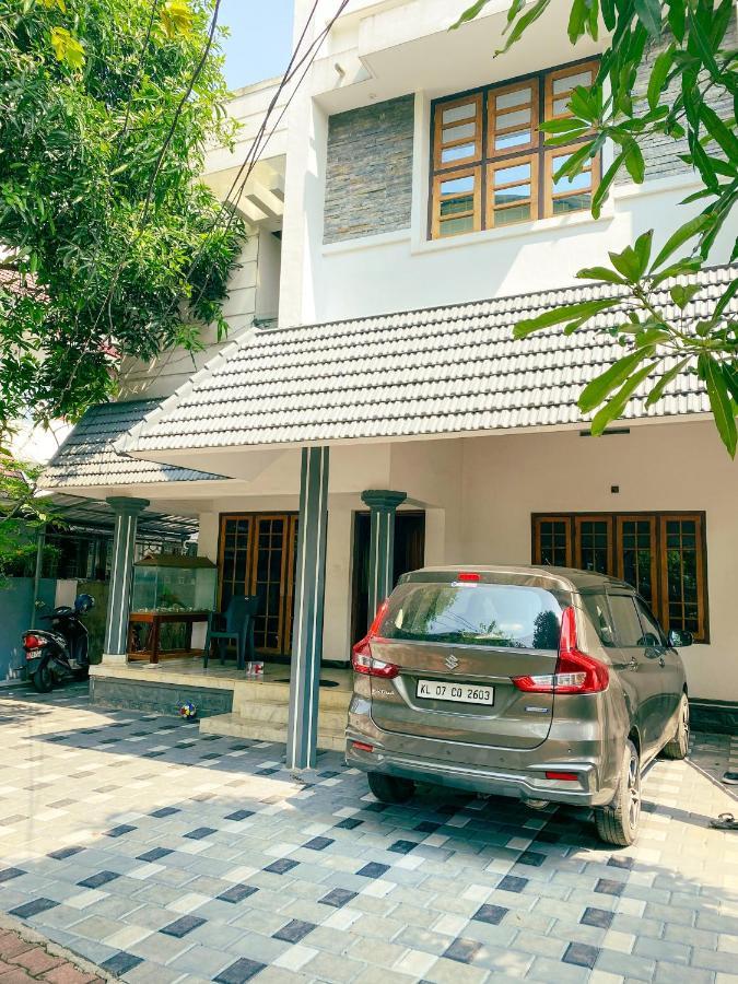 Budget Home Kochi Luaran gambar