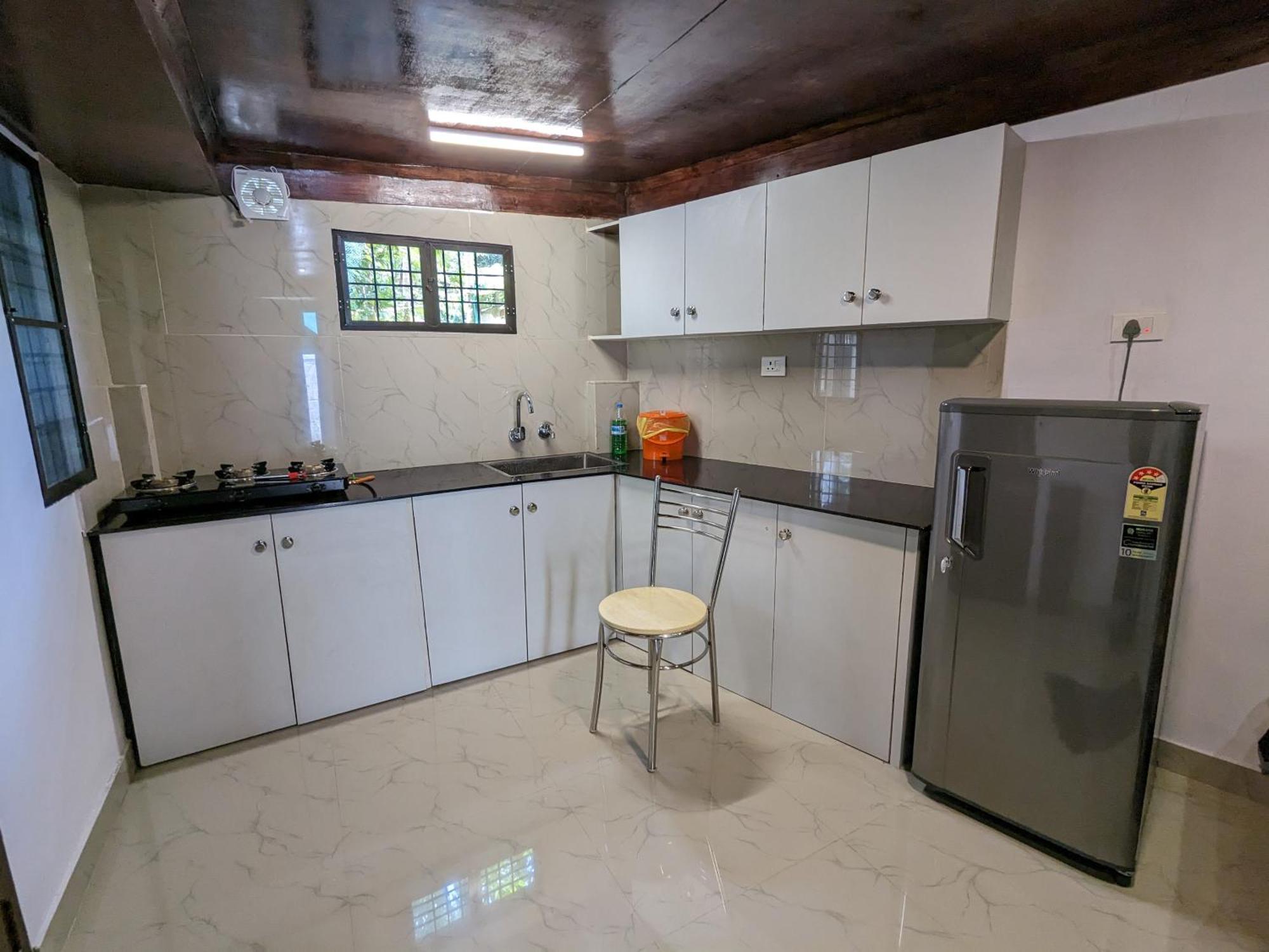 Budget Home Kochi Luaran gambar