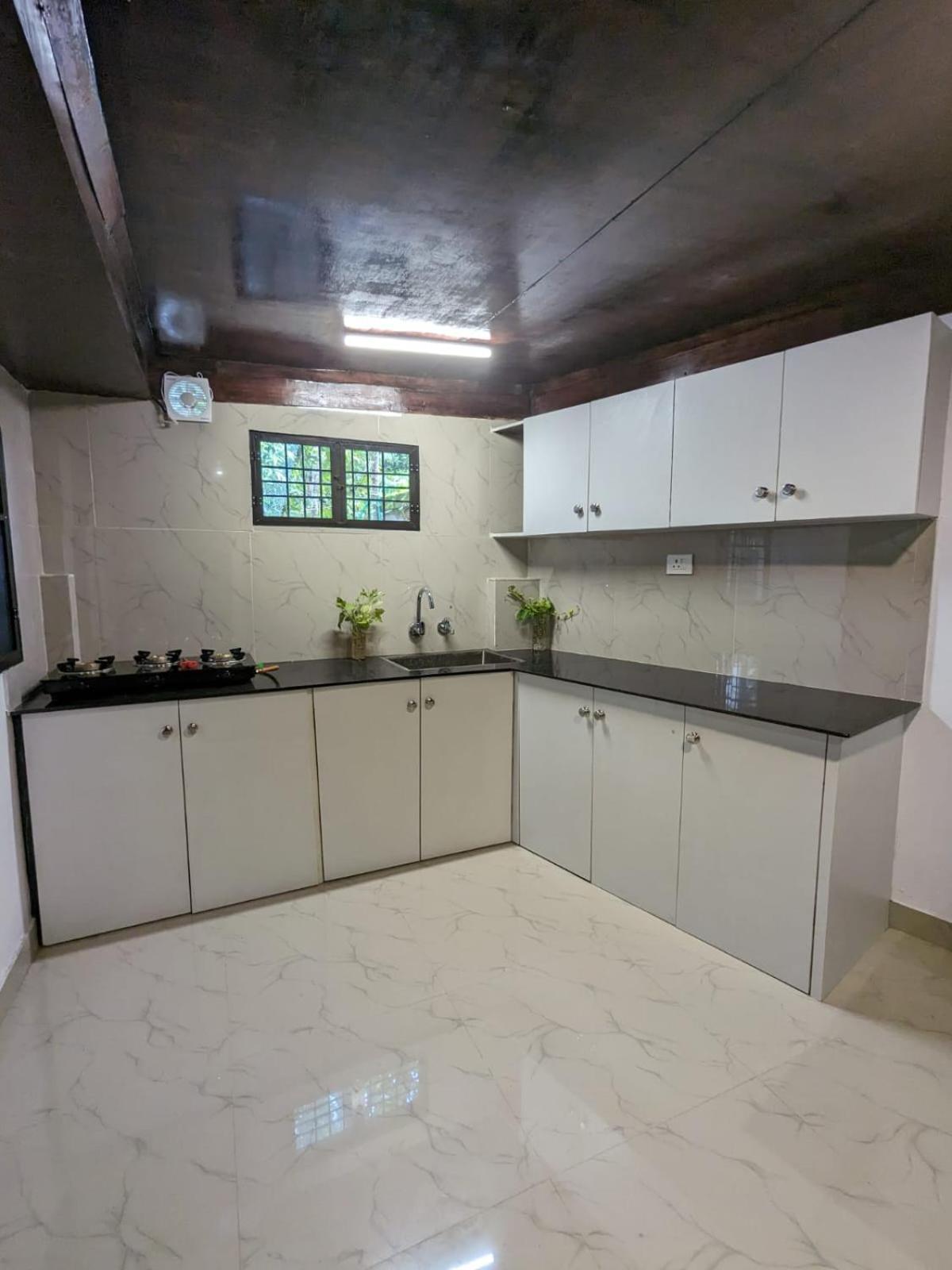 Budget Home Kochi Luaran gambar