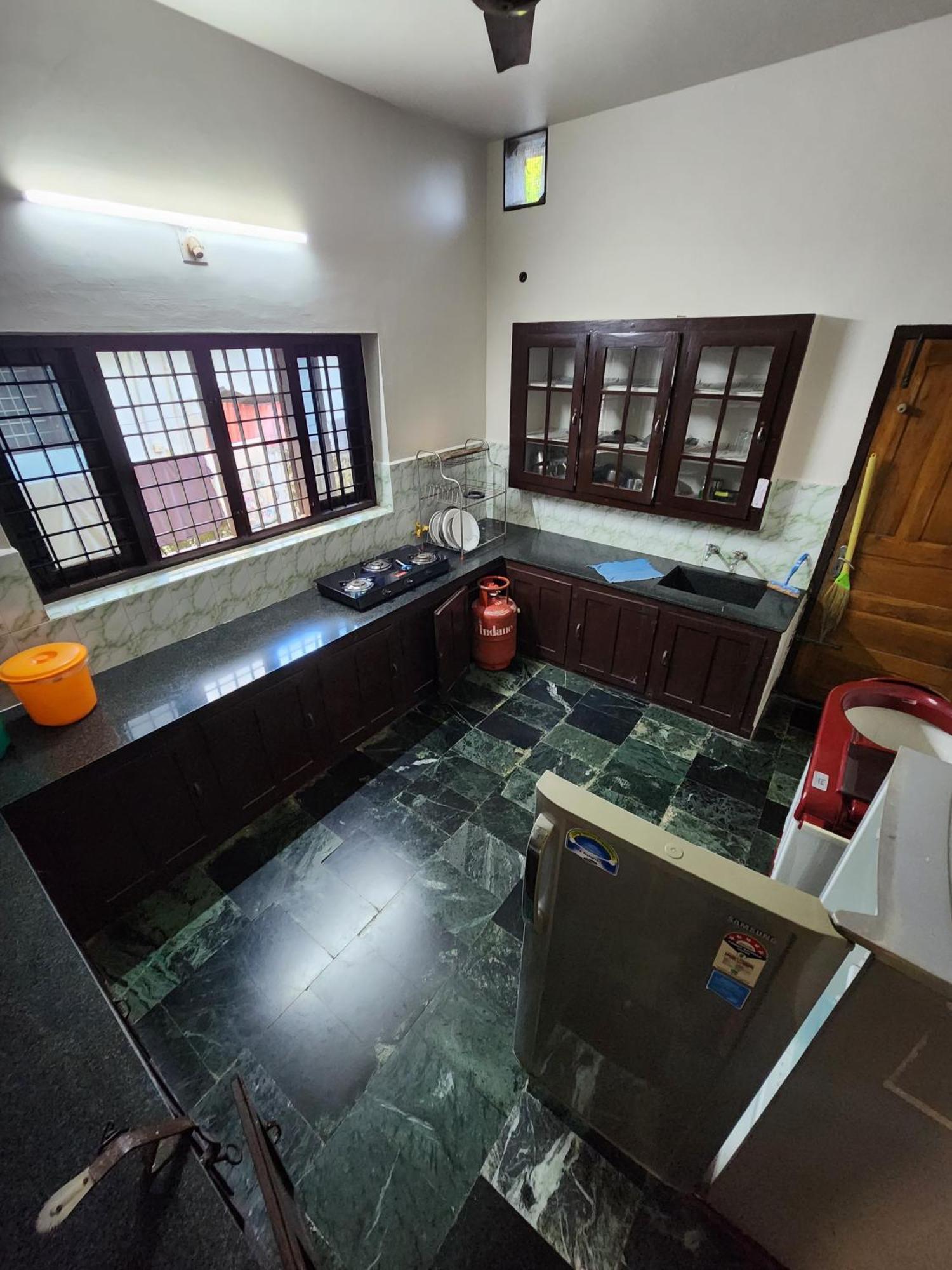 Budget Home Kochi Luaran gambar