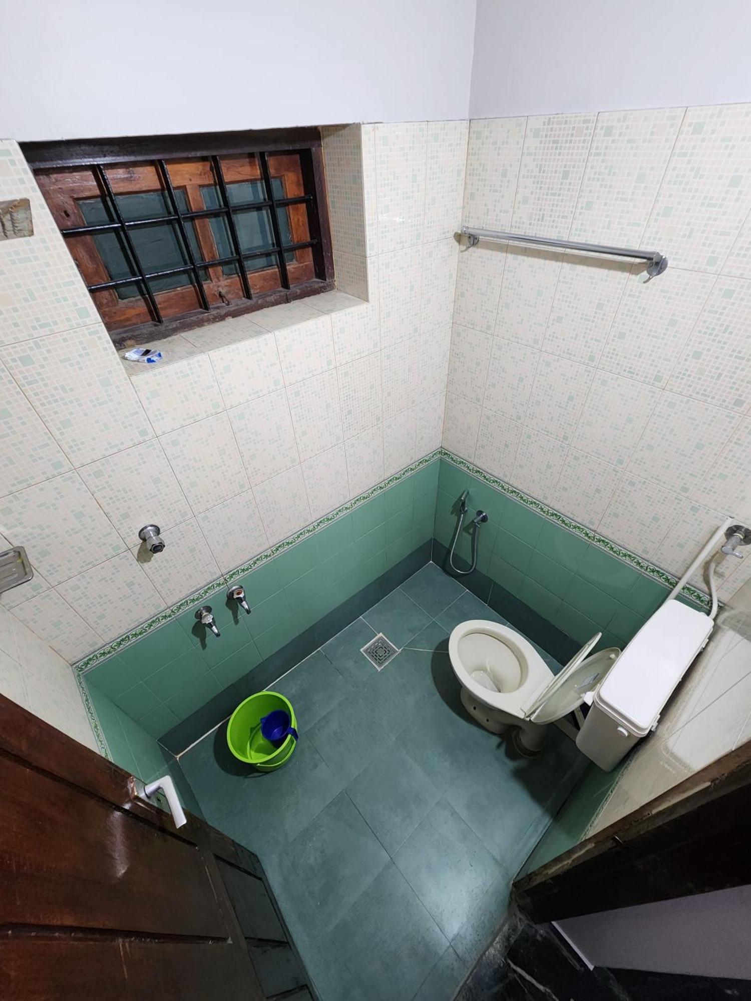 Budget Home Kochi Luaran gambar